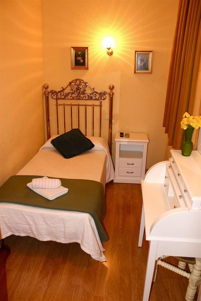 Hostal Montecarlo Madrid Dış mekan fotoğraf