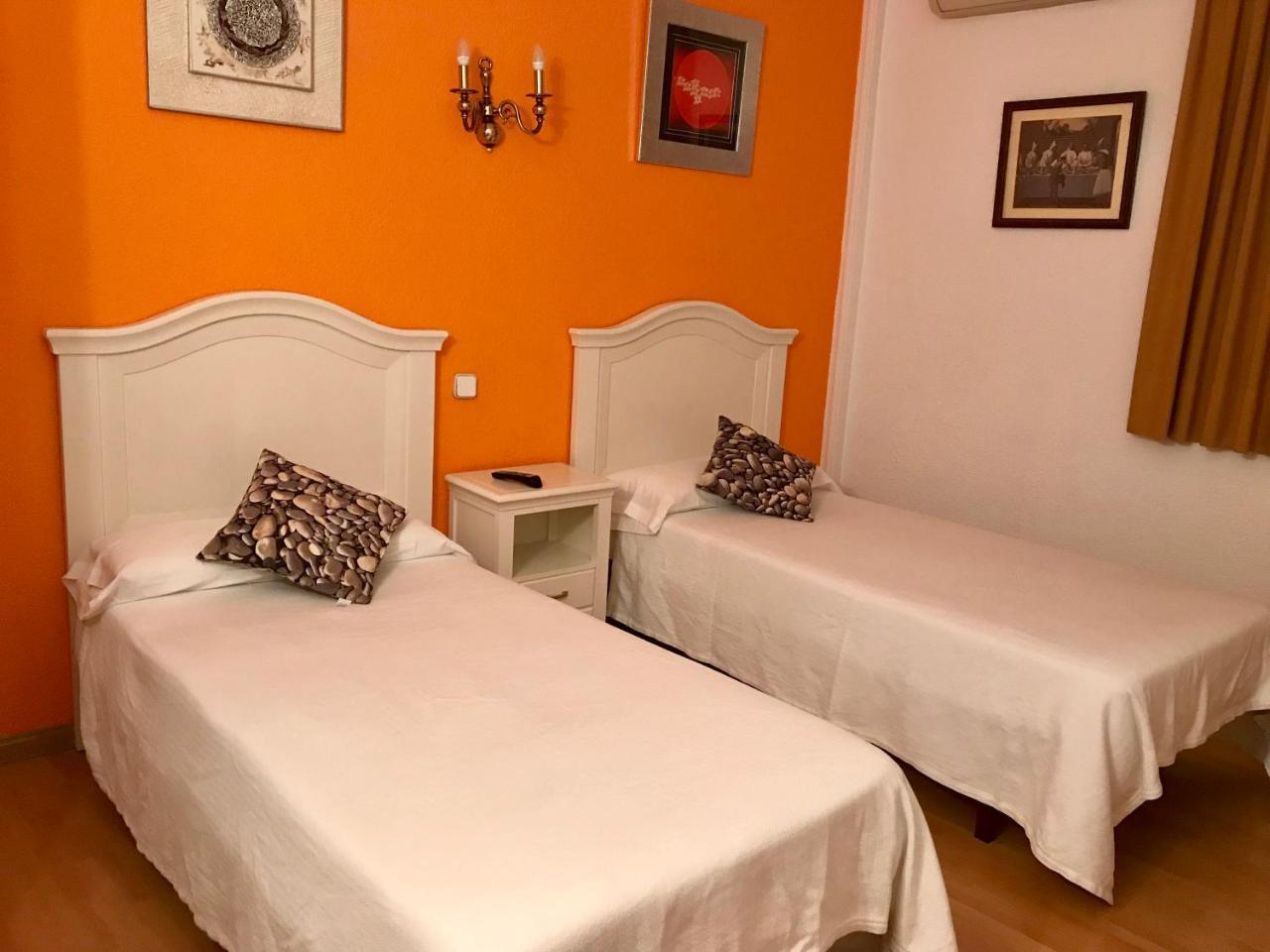 Hostal Montecarlo Madrid Dış mekan fotoğraf